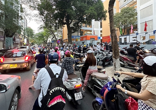 Đồng bộ các giải pháp khắc phục ùn tắc giao thông tại Hà Nội